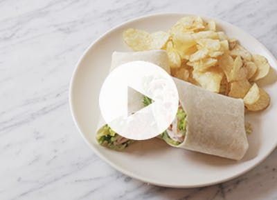 How to Make the Perfect Wrap Wrap Food, Lunch Wraps, How To Make Sandwich, Wrap Recipes, Wrap Sandwiches, Lunch Snacks, Fabulous Foods, Roasted Cauliflower, Clean Eating Snacks