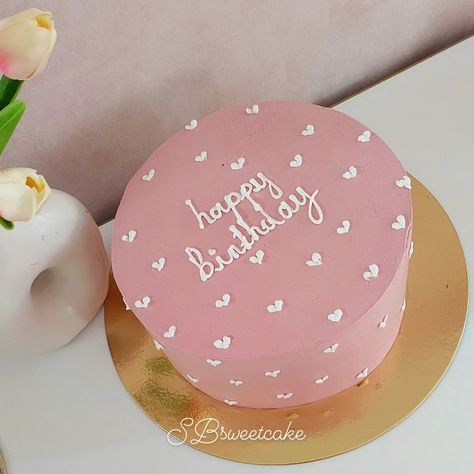 #birthday #birthdaycake #🤍 Pink 13th Birthday Cake, Simple Pink Birthday Cake, Birthday Cake Simple, 13th Birthday Cake, Pink Birthday Cake, 13 Birthday Cake, Cake Simple, Pink Birthday Cakes, Pink Birthday