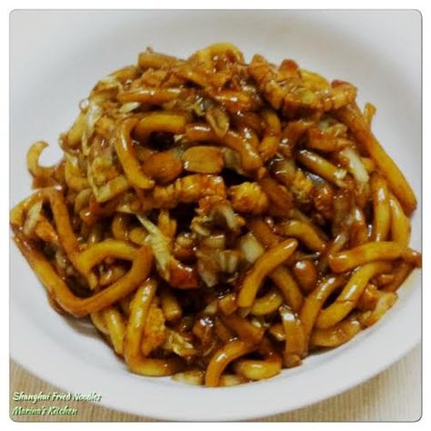 Shanghai Noodles Recipe Chicken, Shanghai Noodles Recipe Beef, Shanghai Noodles Recipe, Chinese Pasta, Shanghai Noodles, Shanghai Style, Delicious Family Dinners, Chow Mein Recipe, Pork Noodles