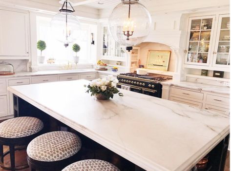 Sweet Shady Lane, Classic White Kitchen, Home Bunch, Happy Monday Everyone, Kitchen White, Upper Cabinets, Trendy Kitchen, Marble Countertops, Ideas Kitchen