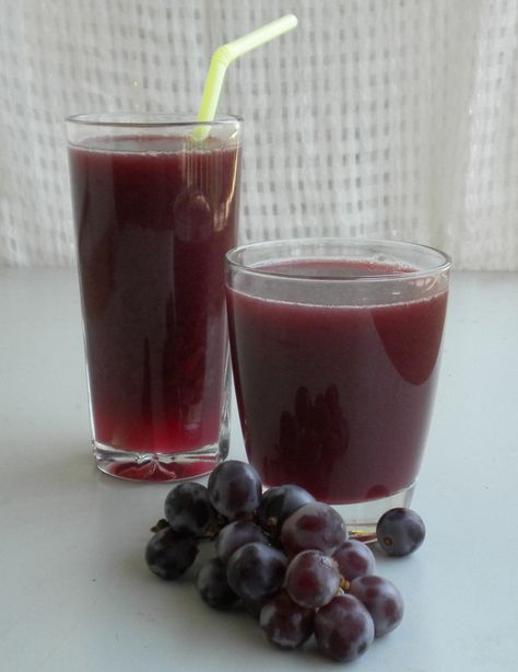 Grapes Juice, Juice Grape, Cream Biscuits, Cook Healthy, Strawberry Banana Smoothie, Sour Taste, Grape Juice, Strawberry Banana, Healthy Vegetarian