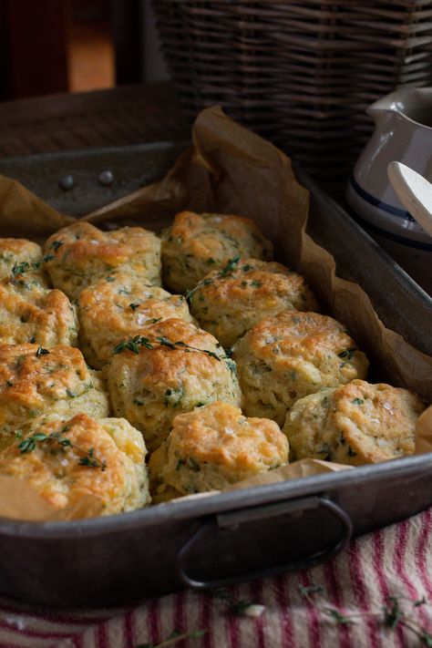 Fluffy Cheddar and Herb Biscuits — Under A Tin Roof�™ Herb Biscuits, Cozy Brunch, Comfort Meals, Cheddar Biscuits, Easy Weeknight Dinner, Soups Stews, Tin Roof, Sharp Cheddar, Hearty Breakfast