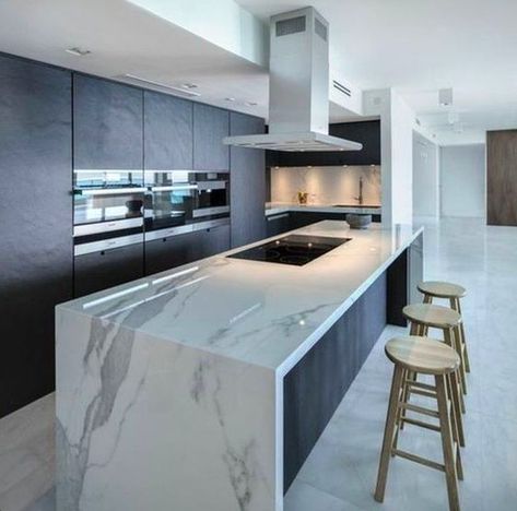 Apartment Kitchen Organization, Model Dapur, Luxury Kitchen Design, Kitchen Marble, Apartment Kitchen, Counter Tops, Black Kitchens, Kitchen Layout, Luxury Kitchen