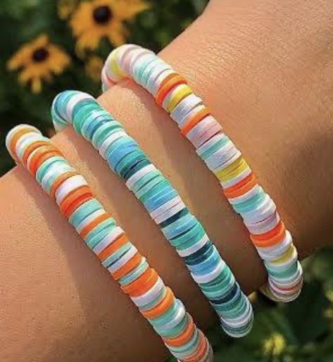 Preppy Clay Beads, Clay Bead Ideas, Clay Bead Bracelet Ideas, Bead Bracelet Ideas, Bead Spinner, Clay Bead Necklace, Clay Bead Bracelet, Diy Bracelets Patterns, Bead Ideas