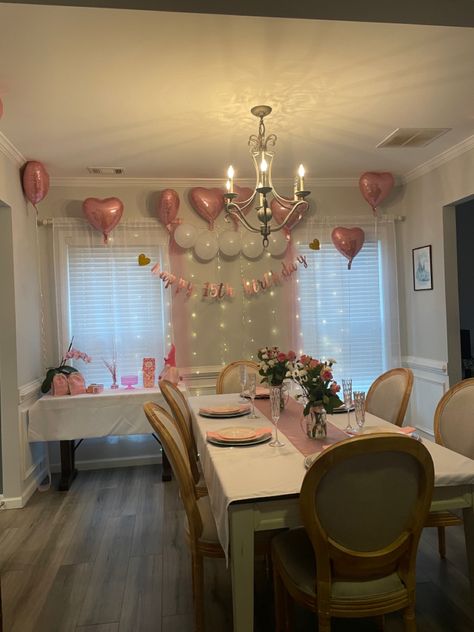 Pretty Birthday Ideas Party Aesthetic Pink, Friends Party Aesthetic, Birthday Setup, Pink Birthday Decorations, 14th Birthday Party Ideas, 15th Birthday Party Ideas, Sweet Sixteen Birthday Party Ideas, Happy 15th Birthday, 17th Birthday Ideas