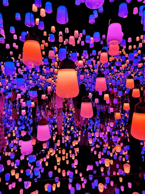 The World's First Digital Art Museum - teamLab Borderless in Tokyo, Japan — pursuit of art Teamlab Borderless Tokyo, Teamlab Tokyo, Digital Art Museum, Teamlab Borderless, Line Sculpture, Giant Marshmallows, Tokyo Trip, Visit Tokyo, Incredible Art