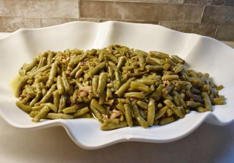 MY FAMILY’S FAVORITE: MISSISSIPPI GREEN BEANS #justapinchrecipes Christmas Bunco, Cafe Board, Thanksgiving Vegetable Sides, Family Savvy, Crockpot Green Beans, Thanksgiving Vegetables, Work Dinner, Easy Summer Dinners, Summer Recipes Dinner