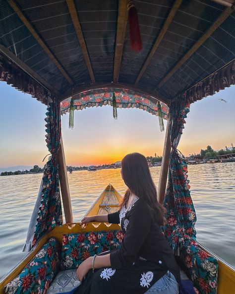 Shikara ride in Dal Lake✅✨ Kashmir Trip, Vision Board Themes, Dal Lake, Honeymoon Pictures, Vacation Outfits Women, Lake Photography, Travel Pictures Poses, Lake Photos, Inside Out 2