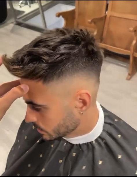 Slick Hairstyles Short, Fade With Long Hair On Top, Fauxhawk Fade Men, Faded Haircut, Haircut Ideas Trendy, Men Fade Haircut Short, Beard And Mustache Styles, Short Fade Haircut, Mens Hairstyles Fade