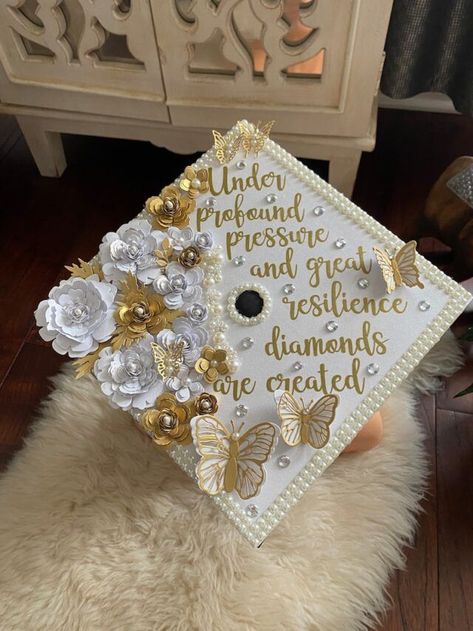 Grad Crown Ideas, Inspo For Graduation Caps, Cap And Gown Designs Graduation, Prelaw Graduation Cap, Inspiring Graduation Caps, Thank You Graduation Cap, Cap Decoration Graduation Sunflower, Decorating Your Graduation Cap, Graduation Caps With Crowns