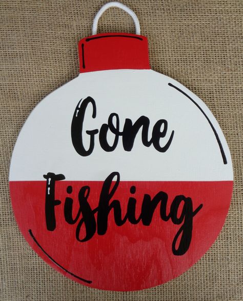 Country Wood Crafts, Gone Fishing Sign, Painted Decor, Hanger Decor, Door Signs Diy, Fishing Signs, Fishing Bobber, Camper Camping, Fish Crafts