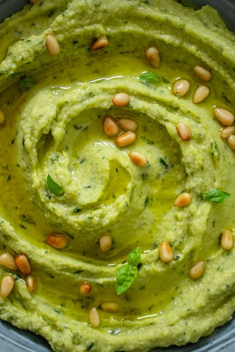 Basil Hummus - The Delicious plate Pesto Hummus Recipe, Basil Dip Recipes, Basil Hummus Recipe, Basil Dip, Basil Hummus, Fresh Basil Recipes, Pesto Hummus, Hummus Recipes, Hummus Recipe Homemade