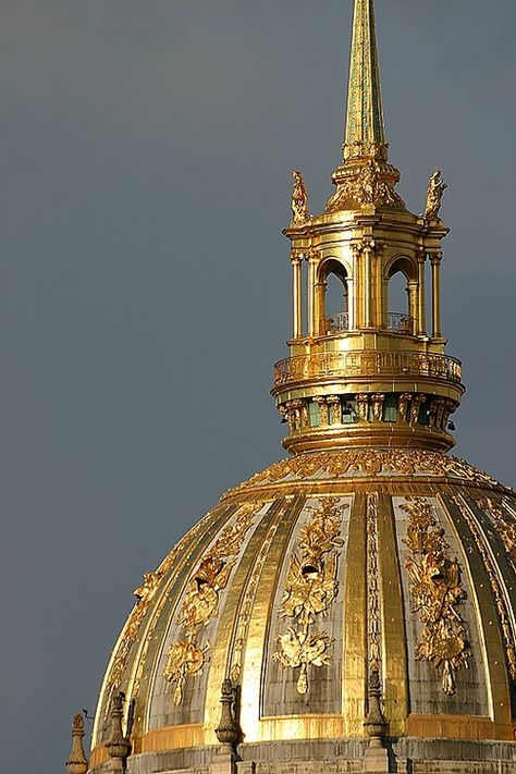 L'Hôtel National des Invalides, Paris Gmunden Austria, Golden Dome, I Love Paris, Living In Paris, Paris Travel, Beautiful Buildings, France Travel, Favorite City, Amazing Architecture