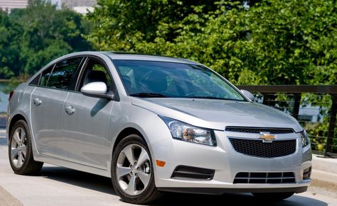 Chevrolet Cruze spec - http://autotras.com Chevrolet 2017, Best Suv Cars, Sweets Ideas, Chevrolet Dealership, Cars Suv, Best Suv, Chevrolet Volt, New Suv, Chevy Cruze