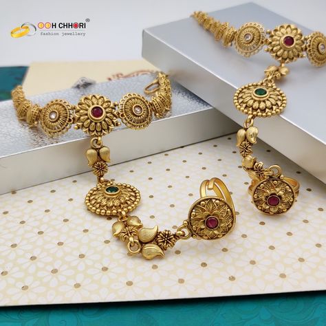 Antique Hathphool Gold, Hathpan Gold Jewellery, Hathfool Designs In Gold, Hath Panja Gold Design, Antique Gold Bracelet, Trendy Jewellery, Gold Bridal Necklace, Antique Gold Jewelry Indian, Bridal Jewellery Design