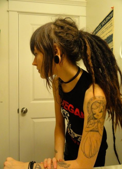 more grunge tats. Goth Dreadlocks, Dread Mullet, Partial Dreads Hairstyles, Dreads Underneath Hair, Partial Dreads Placement, Partial Dreads, Dreads Girl, Beautiful Dreadlocks, Dreads Styles