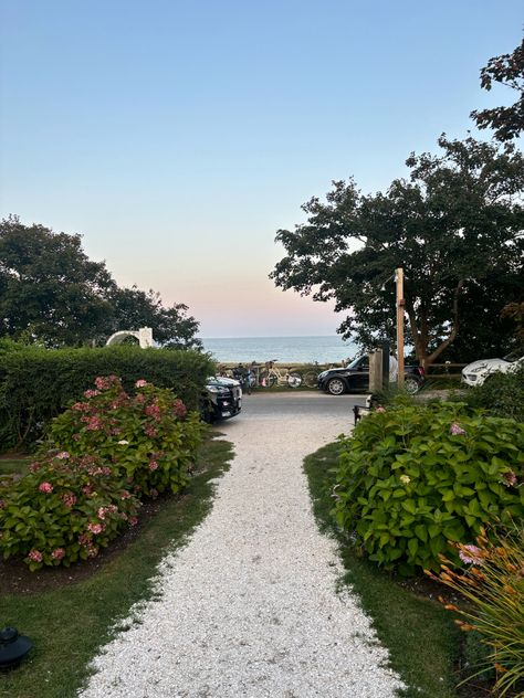 nantucket in july. summer sunset aesthetic Northeast Aesthetic, New England Summer Aesthetic, Nantucket Aesthetic, Summer Sunset Aesthetic, June Aesthetic, Cod Aesthetic, Cape Cod Aesthetic, Nantucket Summer, Nantucket Massachusetts