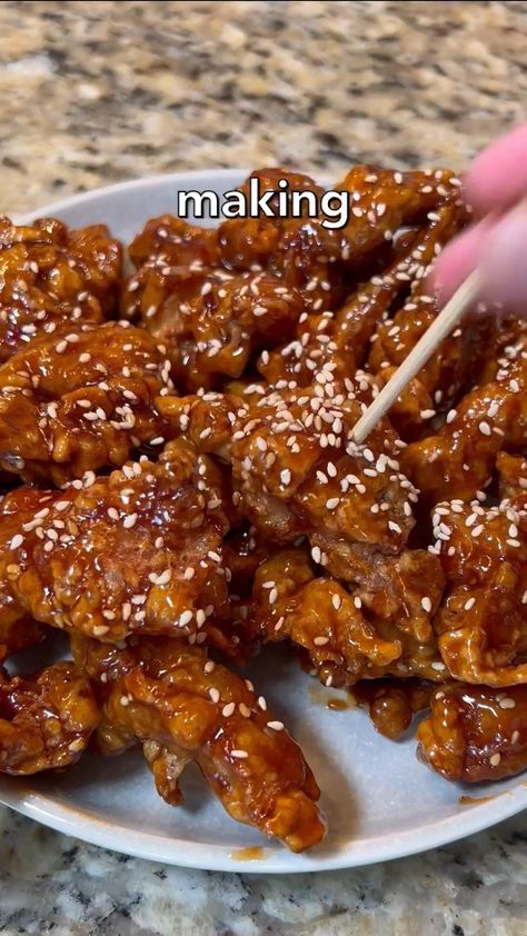 Easy Lemon Chicken, Chicken Recipe Easy, Homemade Cookbook, Lemon Chicken Recipe, Chinese Cooking Recipes, Tasty Recipes Videos, Quick Recipes Snacks, Sesame Chicken, Healthy Homemade Recipes