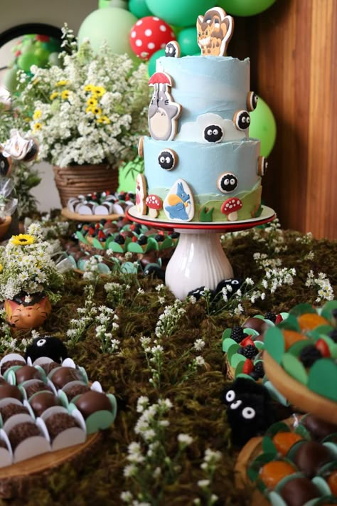 Howls Moving Castle Party Theme, Ghibli Birthday Party Ideas, Studio Ghibli Baby Shower Theme, Studio Ghibli First Birthday, Studio Ghibli Birthday Party Decor, My Neighbor Totoro Birthday Party, Ghibli Baby Shower Ideas, Ghibli Party Decorations, Totoro Party Ideas