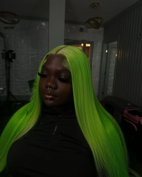 Green is that color?? 🤔 💭 💚💚💚🤩 🤩👉 🔥____👉👉 Follow,  @letstalkhairs promotes hairstyles, hair fashion and discussions 📩DM FOR DIFFERENT PROMO/ADS PACKAGES AVAILABLE www.letstalkhairs.com ____________________ ✂️featured stylist: @scalpbysymphony 📍: Atlanta, GA DM HER 👆 FOR THIS STYLE ______________________ IGNORE ️  #frontalwig #lacewigs ponytails #hdfrontal  #hairstylist #hdlacewig #frontalwigs #fulllacewigs #wig  #ponytail #silkpress #flatiron #blowout #ponytails #atlantahairstylist #a... Green Hair Black Women, Lime Green Wig, Green Ombre Hair, Wig Ponytail, Green Wig, Silk Press, Green Ombre, Hair Fashion, Full Lace Wig