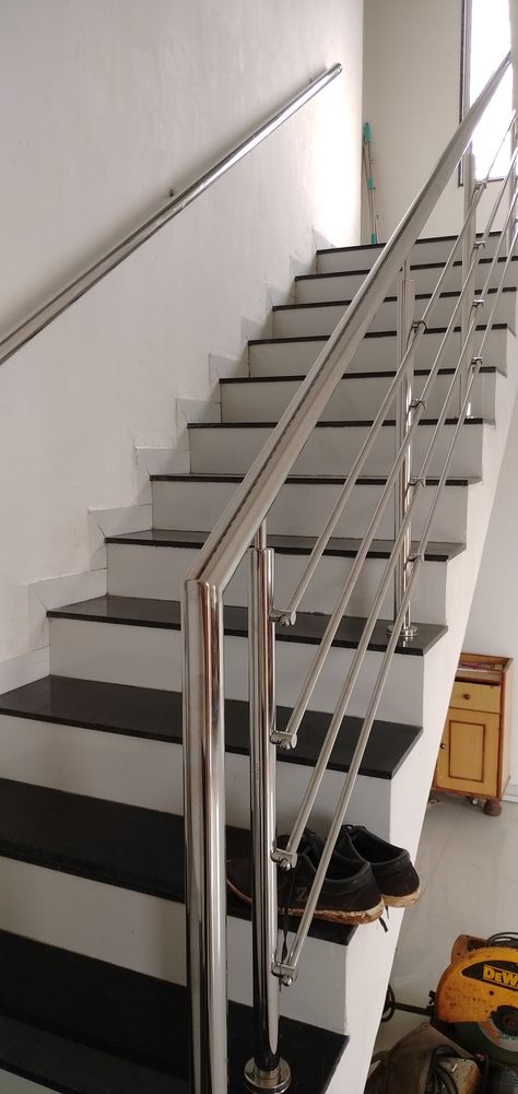 Staircase Railing Design Steel, Ss Railing Design, Ss Railing, Steel Stairs Design, Balcony Glass Design, Steel Railing Design, Home Gate Design, Down Ceiling Design, Gate Designs Modern