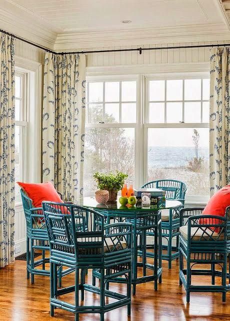 Embedded image Chinoiserie Dining Room, Katie Rosenfeld, Painted Rattan, Chic Beach House, Beach House Interior Design, Painted Wicker, Beach House Interior, Coastal Interiors, Blue Rooms