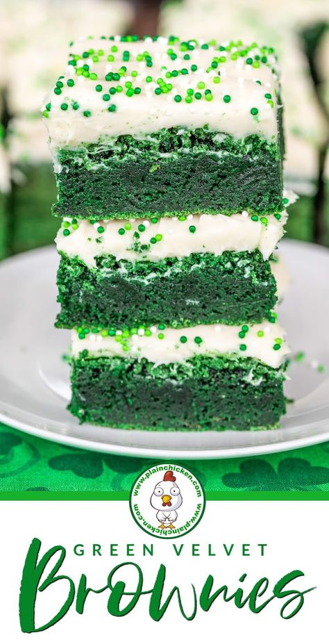 Brioche, Green Velvet Brownies, St Patricks Desserts, Brownies With Cream Cheese Frosting, Brownies With Cream Cheese, St Patricks Food, St Patrick Day Snacks, Sant Patrick, Velvet Brownies