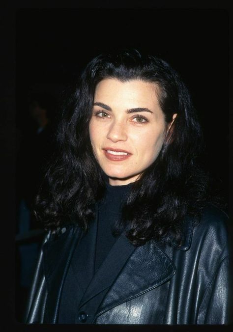 Julianna Margulies 90s, Juliana Margulies, Carol Hathaway, Laura Peterson, Julianna Margulies, Biology Art, Saoirse Ronan, Fantasy Ideas, Face Beauty