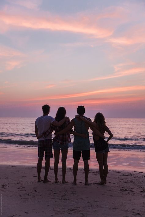 Two Best Friends Dating Two Best Friends, Four Couples Friends, 4 Couples Friends, Two Couples Friends, Friends Group Of 4, 4 Group Of Friends, Friends Going Out, Watching Sunset Together, 5 Friends Pictures