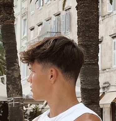 Low Fade Long Hair, Taper Fade Short Hair, Fade Haircut Curly Hair, Low Taper Fade Haircut, Haircut Selfie, Photo Hijab, Mens Hairstyles Fade, Mens Haircuts Short Hair, Low Fade Haircut