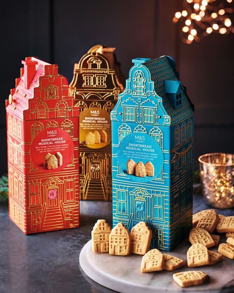 M&S on Instagram: “Get ahead with your Christmas gift shopping! Our musical house shortbread tins, £5, are filled with all-butter shortbread biscuits AND they…” Musical House, Danish Cookies, Easy Homemade Christmas Gifts, Shortbread Biscuits, Christmas Luxury, Tin House, Christmas Gift Packaging, Christmas Hamper, Biscuit Tin