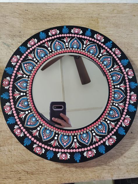 Tangled Painting, Mirror Canvas Art, Painted Mirror Art, Painting Mirror, Mosaic Art Diy, Easy Mandala Drawing, Handmade Mirror, Buddha Art Painting, Mirror Crafts