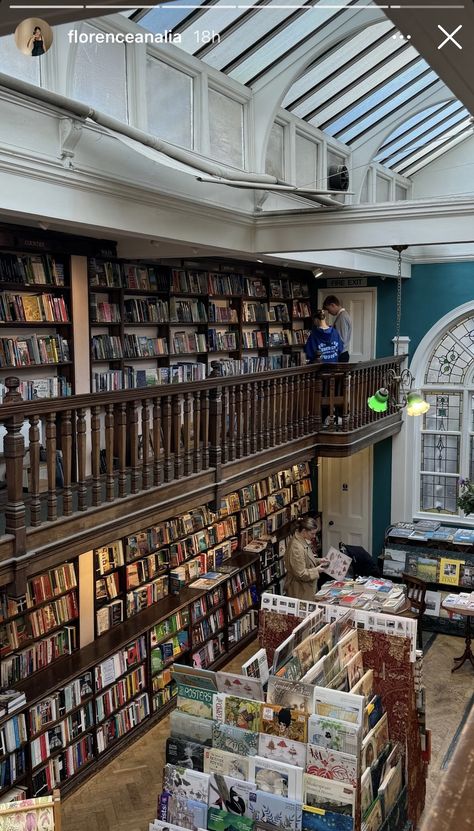 Daunt Books in Marylebone, London, UK Daunt Books, Marylebone London, London Trip, Ig Stories, London Travel, London Uk, Ig Story, Instagram Story, London