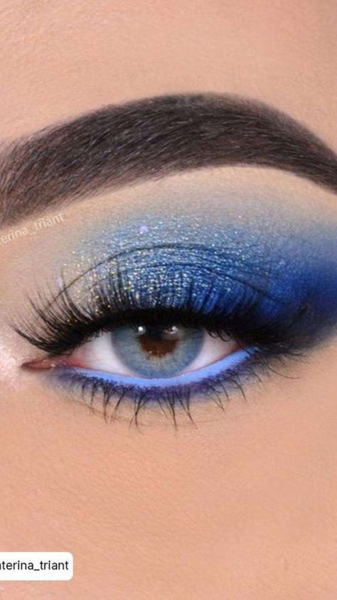 Natural Makeup Look Wedding, Makeup Ideas Winter, Makeup Ideas Baddie, Natural Winter Makeup, Winter Makeup Looks Natural, Makeup New Year, Makeup Looks Winter, Blue Eyeshadow Makeup, Maquillage Yeux Cut Crease