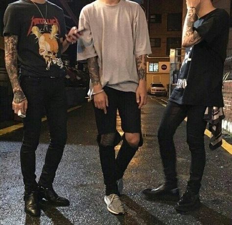 boy, grunge, and tattoo image Grunge Outfits, Street Fashion, Boy Outfits, Ripped Jeans, Tomboy Outfits, Mode Style, Grunge Fashion, Look Cool, Mens Jeans