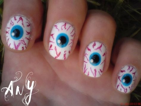 Scary Nail Art, Scary Nails, Nail Art Halloween, Halloween Manicure, Cute Halloween Nails, Fingernail Designs, Halloween Eyeballs, Nail Photos, Halloween Nail Designs