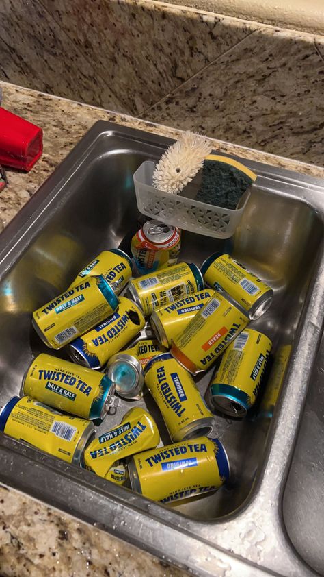 Twisted Tea Aesthetic, Alcoholic Drinks Snap, Alcohol Snap, Twisted Tea Party, House Party Aesthetic, Pretty Alcoholic Drinks, Party Drinks Alcohol, Twisted Tea, Instagram Captions For Selfies