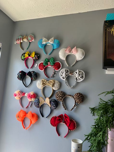 Minnie Ears Display Wall, Minnie Ears Display, Disney Ear Display, Mickey Ears Display, Disneyland Decorations, Disney Ears Display, Disney Display, Disneyland Florida, Disney World Aesthetic