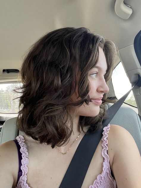 Short Haircut On Wavy Hair, Wavy Layers Short, Short Natural Wavy Hair With Layers, Short Haircut With Curtain Bangs Curly, Wavy Layered Haircuts Short, Womens Short Haircut With Curtain Bangs, Shirt Wavy Hair With Bangs, Layers On Short Wavy Hair, Short Wavy Hair Layers Shoulder Length