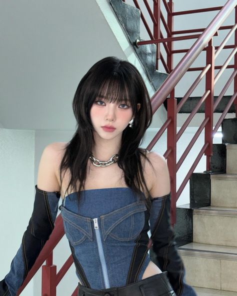 karina’s wife on X: "GUYS KARINA WITH THE WOLF CUT https://t.co/DrmRpACMlO" / X Kpop Girl Groups, Girl Crush, Instagram Update, Live Action, Lany, Korean Girl, Hair Inspo, Kpop Girls, Pretty People