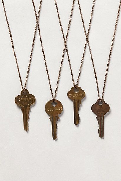 Giving Key Necklace Dystopia Rising, Beverly Marsh, Giving Keys, Losers Club, Kay Jewelry, Dream Outfits, Key Necklace, Character Ideas, Stamped Jewelry