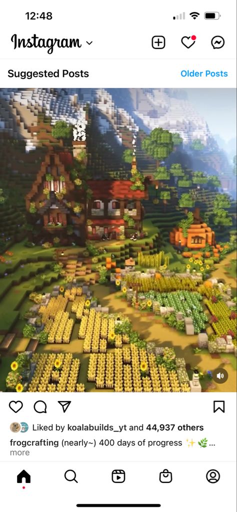 Minecraft Farm Field Ideas, Minecraft Big Farm Ideas, Farm Field Minecraft, Minecraft Crop Field Ideas, Crops Minecraft, Minecraft Farm Crops, Minecraft Crop Farm Design, Big Minecraft Farm, Minecraft Fields