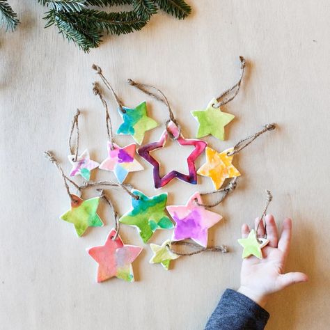 DIY: Watercolor Air Dry Clay Ornaments – Brighter Day Press Natal, Kids Christmas Painting, Dry Clay Ornaments, Homemade Air Dry Clay, Air Dry Clay Ornaments, Toddler Ornaments, Paint With Watercolors, Ornaments Diy Kids, Clay Christmas Decorations