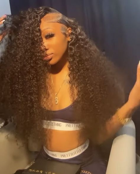 Curly Hairstyles Wig For Black Women, Curly Lace Frontal Wig Black Women, Curly Hair Frontal Styles, Curly Hairstyles For Black Women Weave, Curly Leave Out, Curly Hairstyles For Black Women Wig, Curly Wig Styles Black Women, Side Part Curly Wig, Deep Wave Frontal Wig Hairstyles