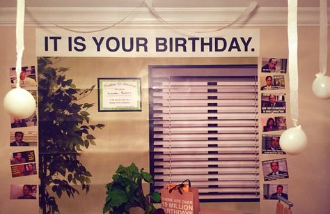 The Office Birthday party theme More The Office Serie, The Office Birthday Party, Office Themed Party, Office Birthday Party, It Is Your Birthday, Office Party Decorations, Office Tv Show, Office Themes, Student Christmas Gifts