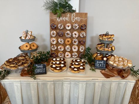 A party favorite!😊🍩 Fall Wedding Donut Bar, Donut Stand Wedding Display Ideas, Woodland Donut Bar, Fall Donut Bar, Cider And Donut Bar Wedding, Grad Party Donut Wall, Donut And Cupcake Dessert Table, Cookie And Donut Bar Wedding, Doughnut Display Donut Bar