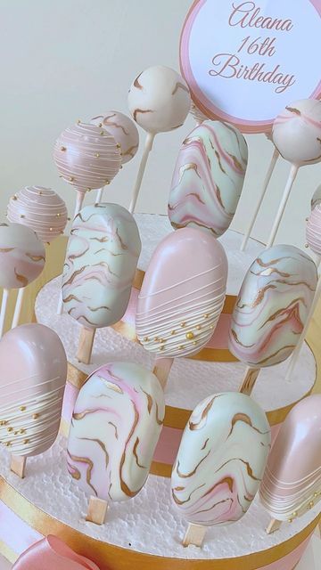 Cake Pops And Cakesicles, Cakesicle Decoration Ideas, Cakesicles Stand, Cake Popsicles Design, Boho Cakesicles, Magnum Cake Pops, Cake Pop Popsicles, Cakesicles Ideas For Birthday, Marble Cake Pops