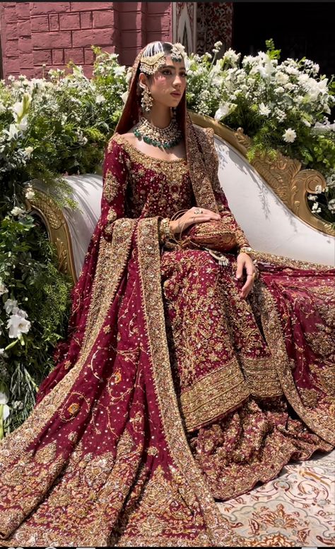 Red Bridal Lehenga Pakistani, Pakistani Bridal Lehenga, Asian Wedding Dress Pakistani, Nikah Dress, Red Bridal Dress, Beautiful Bridal Dresses, Asian Wedding Dress, Asian Bridal Dresses, Latest Bridal Dresses