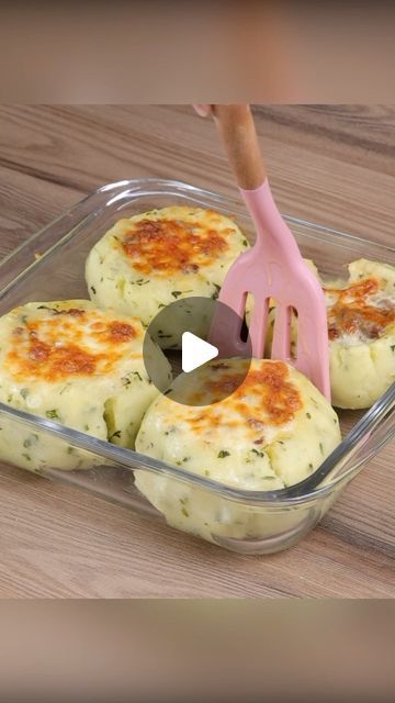 yummakers on Instagram: "When I make this stuffed potato, everyone asks me for the recipe. #potato #groundbeef #cheese #delicious #food #fypシ" Stuffed Mashed Potatoes, Cooking Mashed Potatoes, Dessert Shooters Recipes, Meat And Potatoes Recipes, Stuffed Potato, Recipe Potato, Mince Recipes, Beef Casserole Recipes, Mashed Potato Recipes