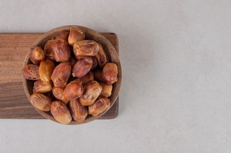 Nuts Photography, Kurma Ajwa, Ramadan Dates, Photo Yellow, Fresh Dates, Dried Dates, Wooden Platters, Clay Plates, Product Shoot